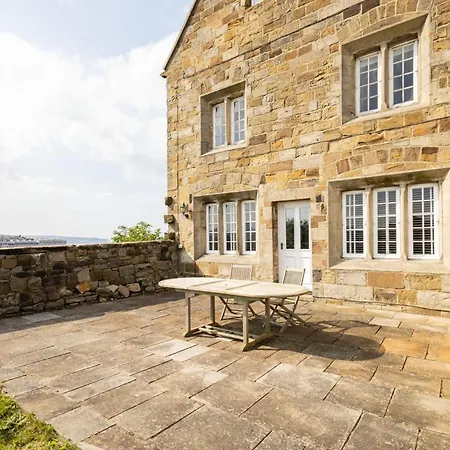 Caedmons View At Abbey ويتبي