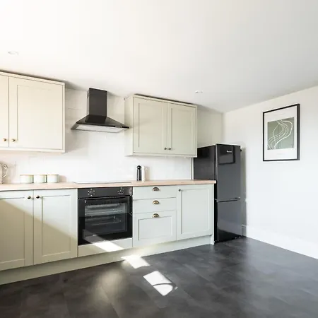 Apartment Host & - Caedmons View